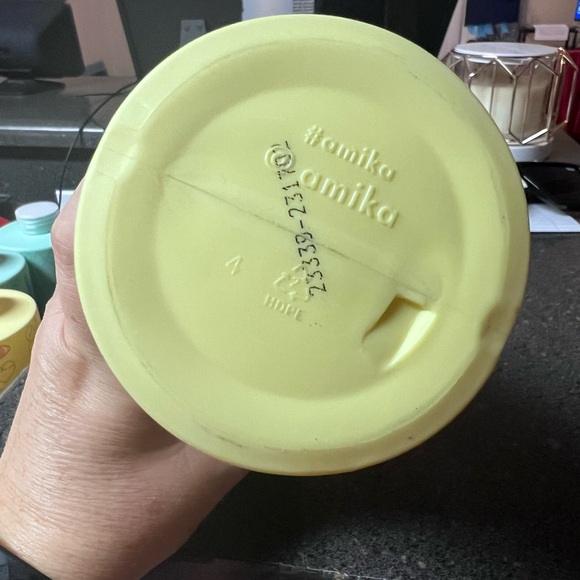 Amika Pro Smooth Over Shampoo Liter Brand New 33 oz - Picture 3 of 4